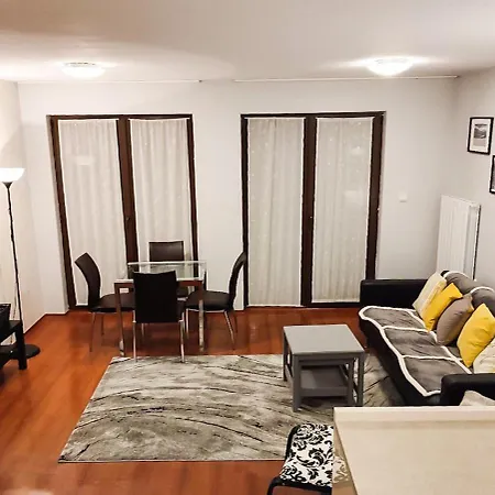 Gala 2bedroom 200m From Gondola شقة بانسكو